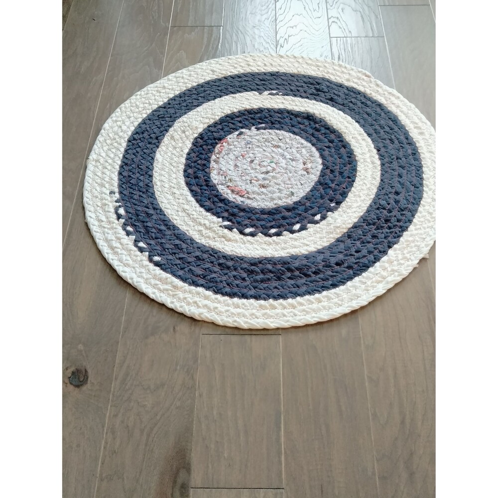Bullseye Braided Rag Rug 36-inch Round Navy White Gray
